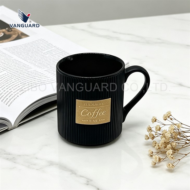Ribbed mat keramiske kaffekrus med kobberplade
