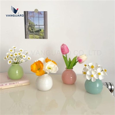 Nordisk lille keramisk vase